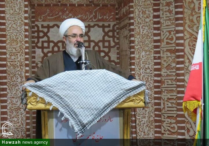 مکتب شهید سلیمانی تفکری است که می‌تواند انقلاب را در هر بُعدی بیمه کند