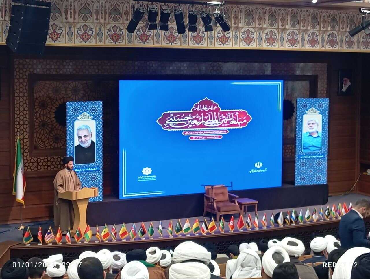 ज़ियारत ए अरबईन एक वैश्विक पाठशाला और सभ्यता निर्माता परियोजना बन चुकी है। हुज्जतुल इस्लाम सैय्यद अम्मार अलमूसवी