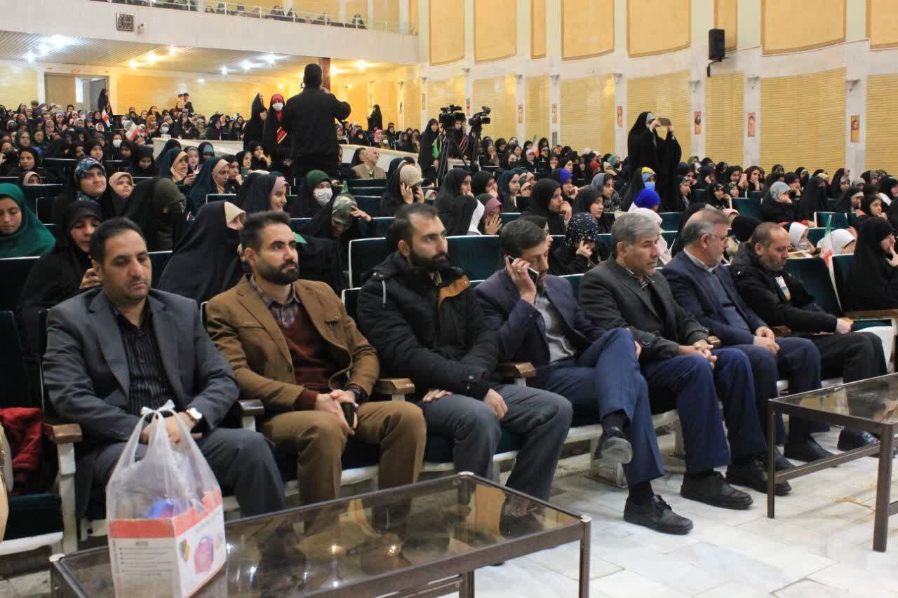 فیلم| مراسم دختران حاج قاسم در اراک