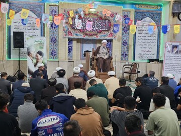 تصاویر/ حضور نماینده ولی‌فقیه در کردستان در جمع معتکفین اعتکاف دانش‌آموزی مسجد امام حسن مجتبی (ع) کامیاران