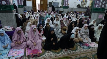 فیلم| اعتکاف دختران نوجوان در بوشهر