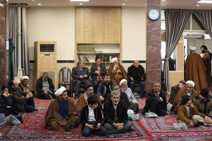 تصاویر/ مراسم عمامه گذاری طلاب توسط آیت الله العظمی مکارم شیرازی