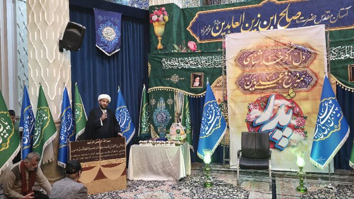 تصاویر/ تکریم پدران شهدا و آیین ملبس شدن خدام در حرم امامزاده صالح(ع)