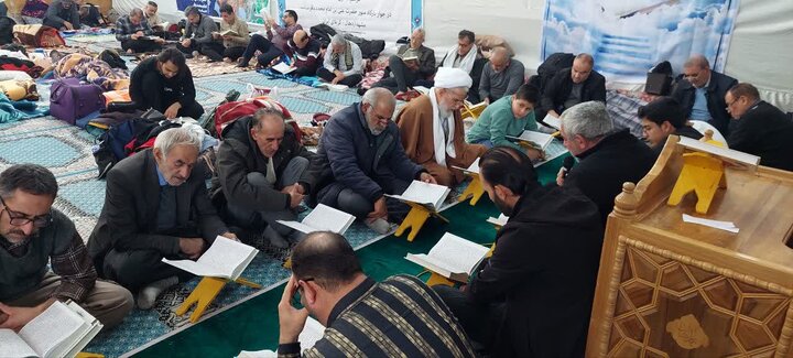 تصاویر/ آغاز اعتکاف مردمی در آستان علی بن باقر(ع)