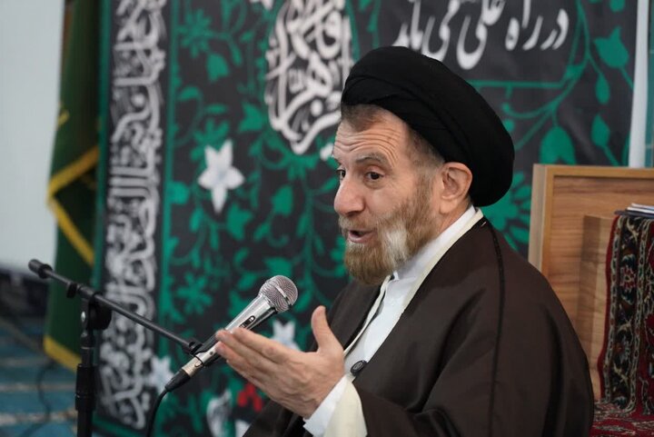 تصاویر/حضور نماینده ولی فقیه در لرستان در جمع معتکفان در برخی مساجد خرم آباد