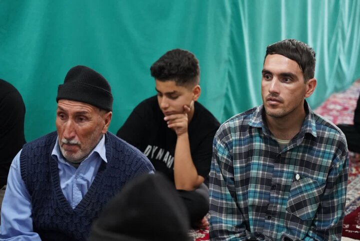 تصاویر/حضور نماینده ولی فقیه در لرستان در جمع معتکفان در برخی مساجد خرم آباد