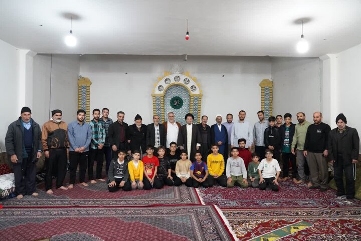 تصاویر/حضور نماینده ولی فقیه در لرستان در جمع معتکفان در برخی مساجد خرم آباد