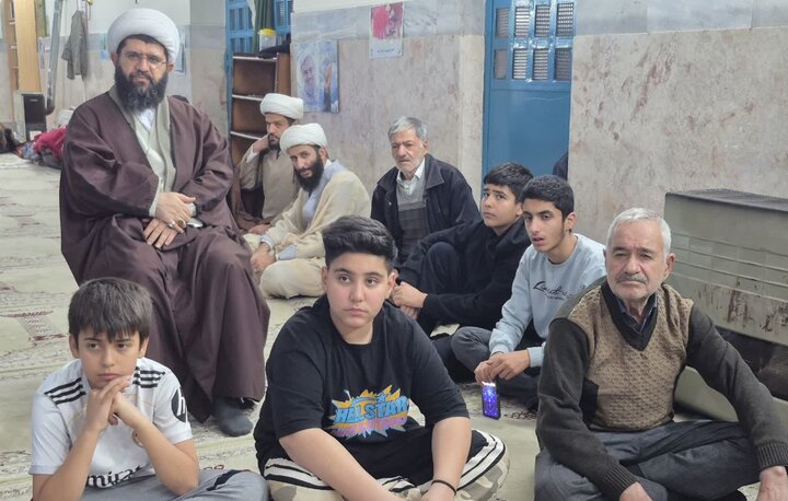 تصاویر/ حضور امام جمعه پاکدشت در جمع معتکفین