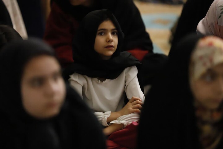 حضور پرشور دانش‌آموزان مهستانی در اعتکاف دانش‌آموزی دختران مسجد الغدیر