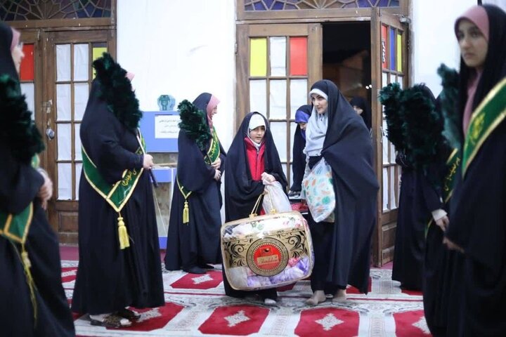 شور معنوی ۶۰۰ دانش‌آموز دختر رشتی در اعتکاف مصلی بزرگ شهر