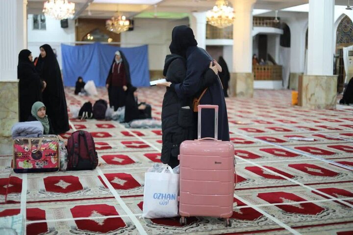 شور معنوی ۶۰۰ دانش‌آموز دختر رشتی در اعتکاف مصلی بزرگ شهر