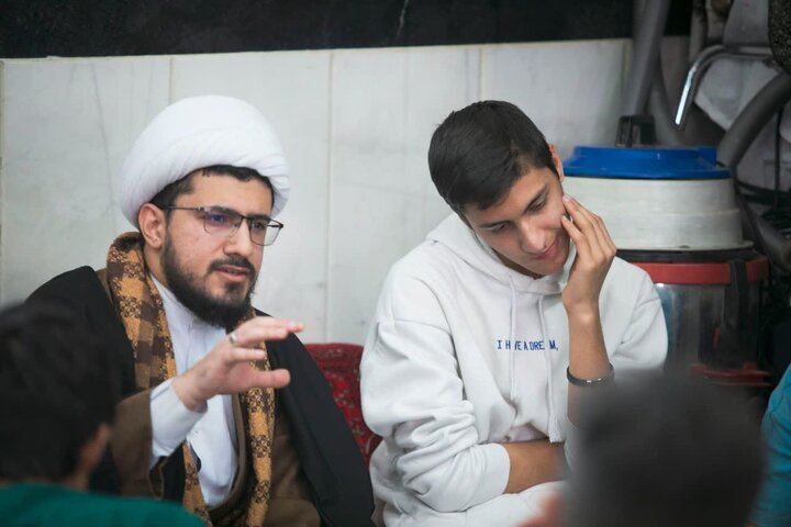 تصاویر/ اعتکاف دانش آموزی در امامزادگان ابراهیم و محمد(ع)