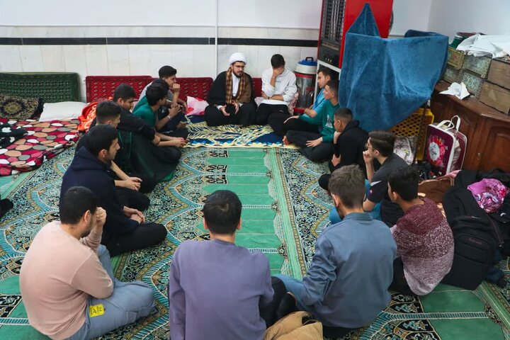 تصاویر/ اعتکاف دانش آموزی در امامزادگان ابراهیم و محمد(ع)