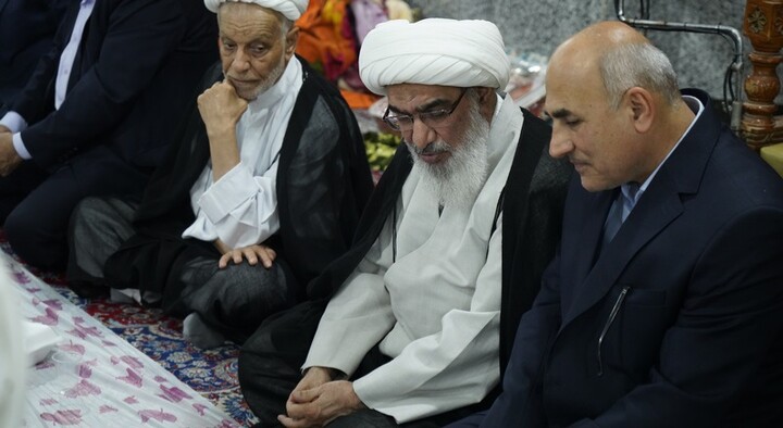 تصاویر/ حضور امام جمعه بوشهر در جمع معتکفین