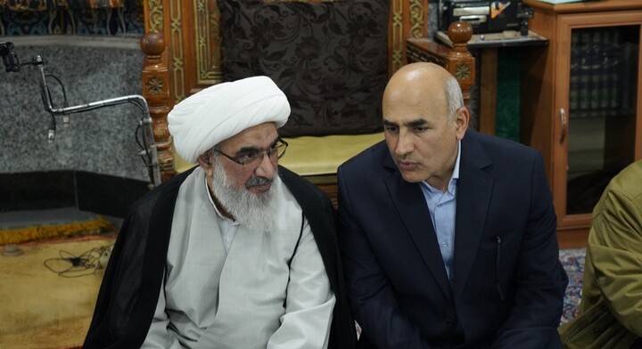 تصاویر/ حضور امام جمعه بوشهر در جمع معتکفین