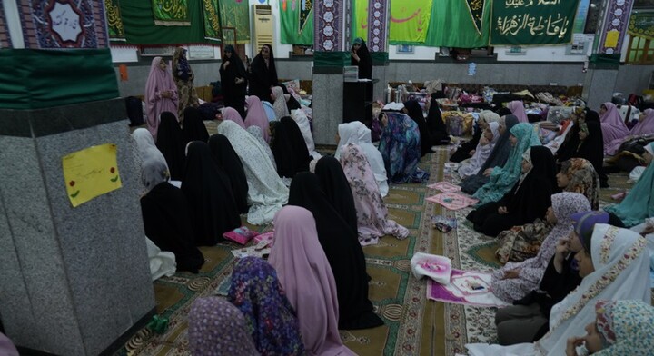 تصاویر/ حضور امام جمعه بوشهر در جمع معتکفین