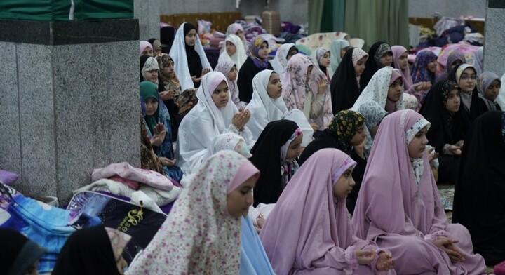 تصاویر/ حضور امام جمعه بوشهر در جمع معتکفین