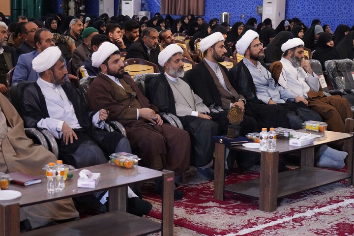 تصاویر/ آیین تجلیل از برترین‌های شبکه بسیج صالحین بوشهر