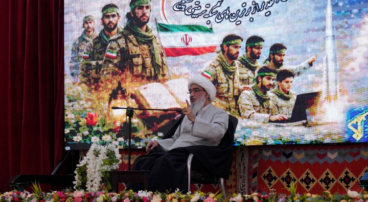 تصاویر/ آیین تجلیل از برترین‌های شبکه بسیج صالحین بوشهر