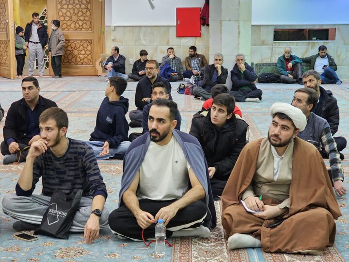 تصاویر/حضور حجت‌الاسلام والمسلمین پورذهبی در مراسم اعتکاف مسجد مهدیه سنندج