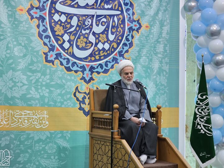 تصاویر/حضور حجت‌الاسلام والمسلمین پورذهبی در مراسم اعتکاف مسجد مهدیه سنندج