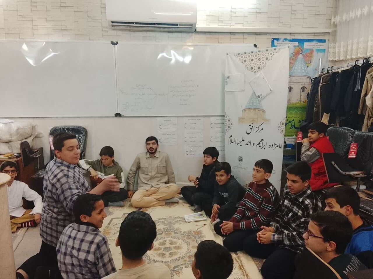 اجرای ۱۰ برنامه علمی و آموزشی با حضور ۳۷ مبلغ در حرم امامزادگان ابراهیم و احمد(ع)