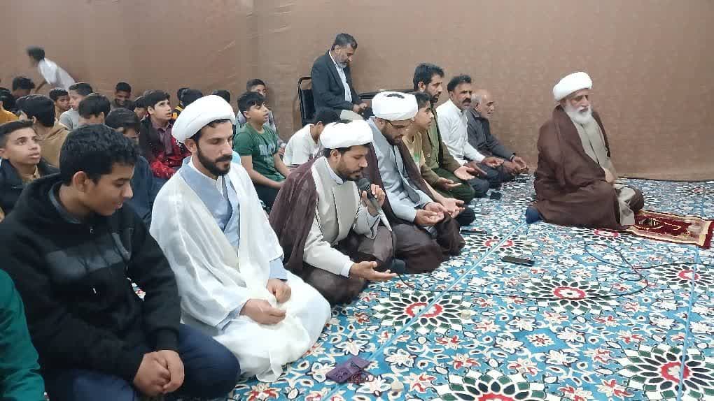 مسجد، پاتوقی برای آسمانی شدن ؛گزارشی از اعتکاف مسجد نور شهر سندرک