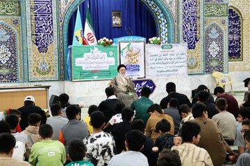 اعتکاف، دل‌ها را برای دریافت هدایت الهی آماده می‌کند