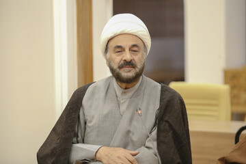 فروپاشی نظم جهانی، فرصتی تاریخی برای بازسازی تمدن بر پایه معارف اهل‌بیت(ع) است