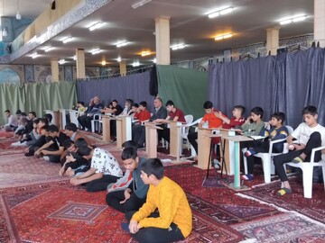 تصاویر/ آیین اعتکاف در مسجد جامع جوشقان قالی