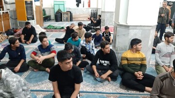 تصاویر/ حضور امام جمعه بخش کویرات درجمع معتکفین مسجدجامع صاحب الزمان (عج)روستای کاغذی