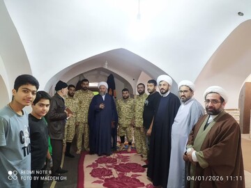 تصاویر/ حضور امام جمعه آران وبیدگل در جمع معتکفین