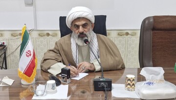 حرص بر آخرت، راه نجات انسان است