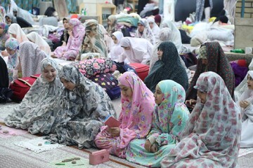 برگزاری مراسم اعتکاف ویژه دختران نوجوان در مسجد جامع خرمشهر+تصاویر