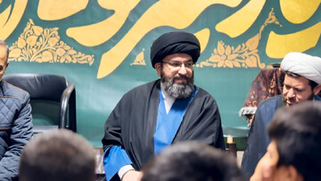 تصاویر/ حضور امام جمعه زنجان در اعتکاف دانش آموزی مسجد حضرت رقیه (س) زنجان