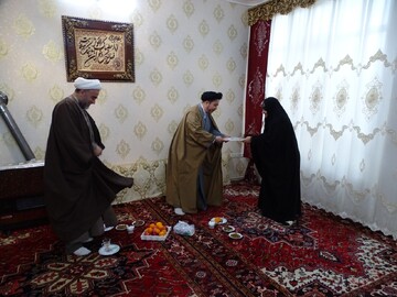 تصاویر / تکریم و دیدار مدیرکل خدمات حوزه های علمیه استان آذربایجان شرقی با خانواده های مرحومین غرب استان