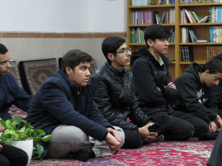تصاویر / برگزاری اعتکاف طلاب خوی در مسجد حاجی بابای این شهر