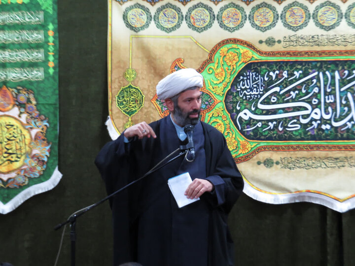 تصاویر / برگزاری اعتکاف طلاب خوی در مسجد حاجی بابای این شهر