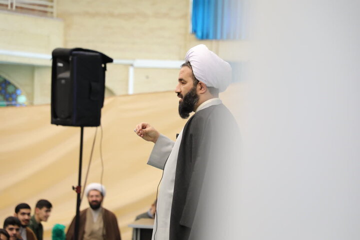 تصاویر/ اعتکاف دانش آموزی در مصلای ارومیه