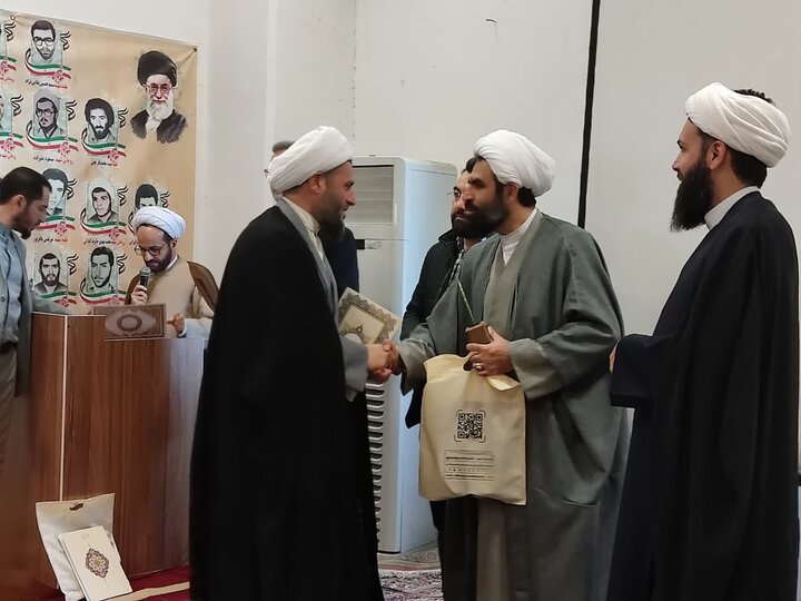 مراسم تجلیل از جهادگران حوزوی استان گیلان برگزار شد