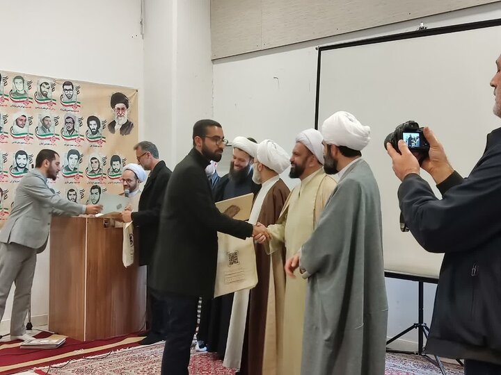 مراسم تجلیل از جهادگران حوزوی استان گیلان برگزار شد