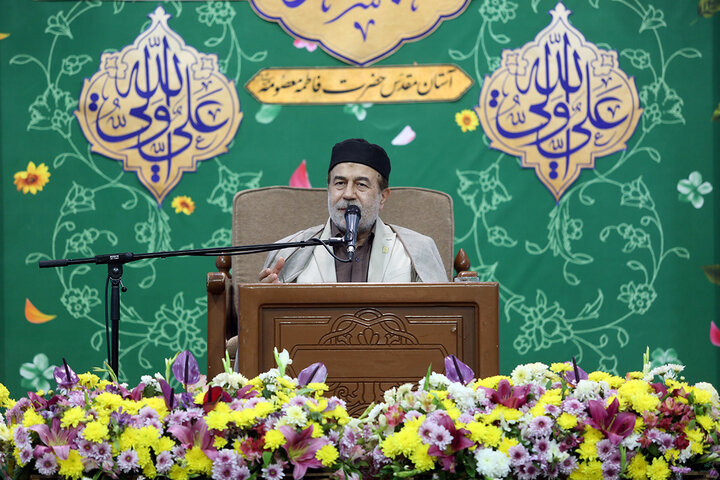 جشن شام میلاد امام علی (ع) در حرم بانوی کرامت + تصاویر