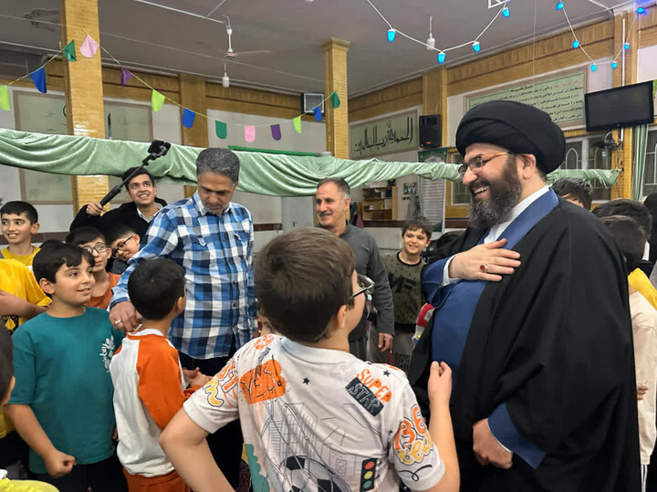 تصاویر | حضور امام جمعه زنجان در اعتکاف پدر و پسری مسجد امام علی(ع) آزادگان زنجان