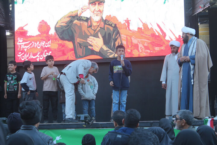 اجرای برنامه‌های فرهنگی و تریبون آزاد در موکب طلاب سطح عالی کرمان