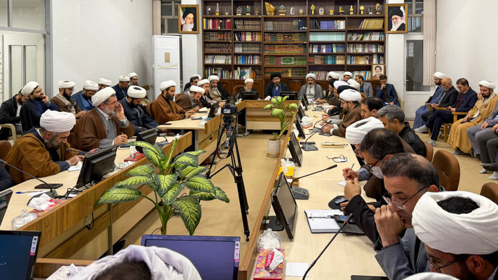 تصاویر/ جلسه شورای همکاری آموزش‌وپرورش و حوزه علمیه استان زنجان