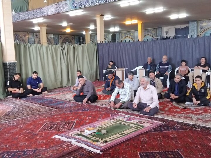 تصاویر/آیین اعتکاف در مسجدجامع جوشقان قالی