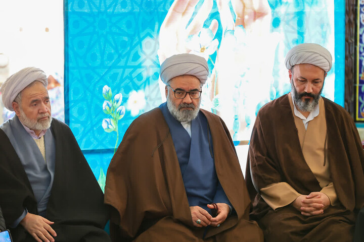 تصاویر | حضور نماینده ولی فقیه در استان آذربایجان شرقی در جمع معتکفین تبریزی