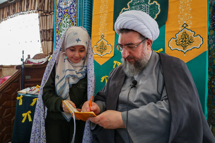 تصاویر | حضور نماینده ولی فقیه در استان آذربایجان شرقی در جمع معتکفین تبریزی