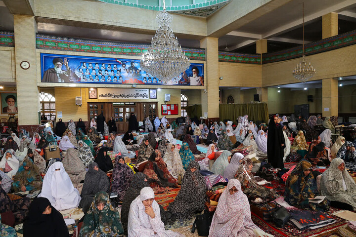 تصاویر | حضور نماینده ولی فقیه در استان آذربایجان شرقی در جمع معتکفین تبریزی