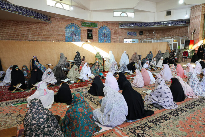 تصاویر | حضور نماینده ولی فقیه در استان آذربایجان شرقی در جمع معتکفین تبریزی